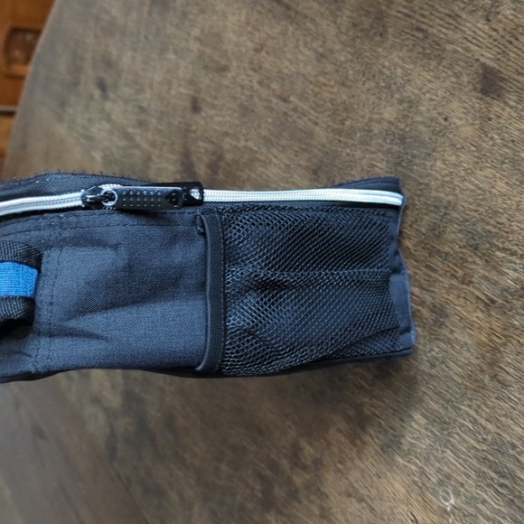 Black and blue lunchbox - Picture 7 of 9